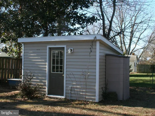 $1,500 | 809 Bancroft Avenue, Colonial Beach, VA 22443