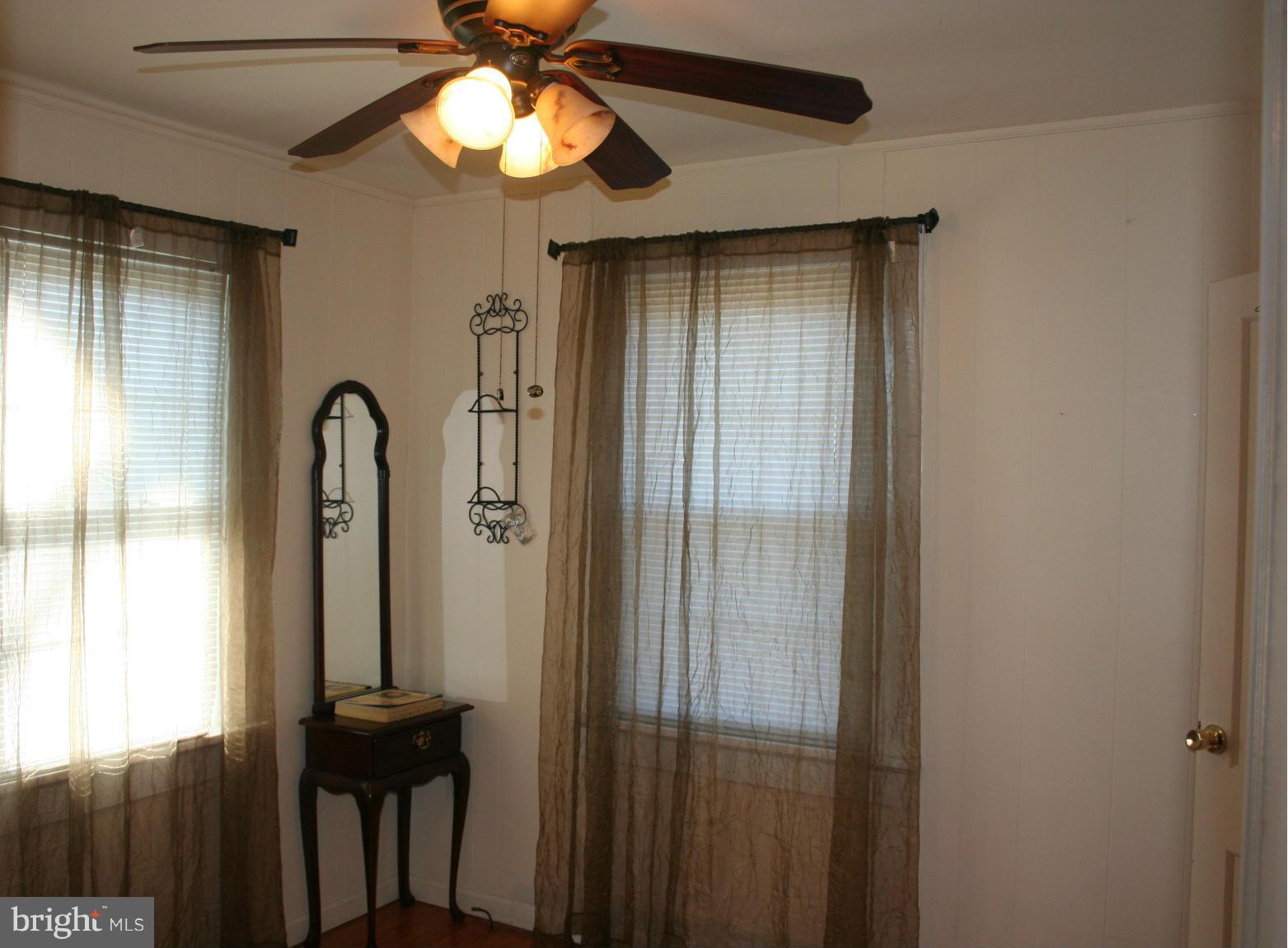 809 Bancroft Avenue Colonial Beach, VA 22443 - Photo 8 of 14 Bedroom