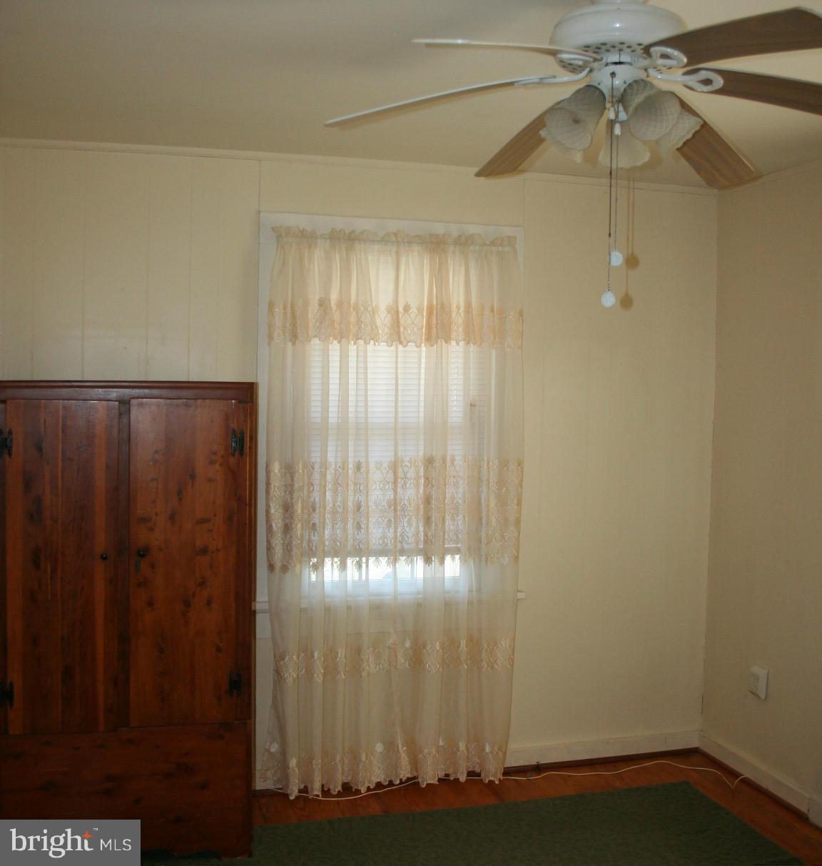 809 Bancroft Avenue Colonial Beach, VA 22443 - Photo 9 of 14 Bedroom