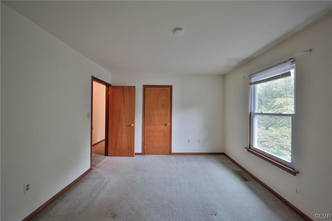 896 Briarstone Road Bethlehem, PA 18017 - Photo 15 of 25