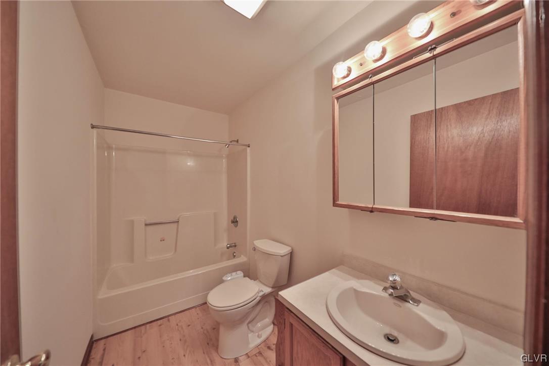 896 Briarstone Road Bethlehem, PA 18017 - Photo 16 of 25