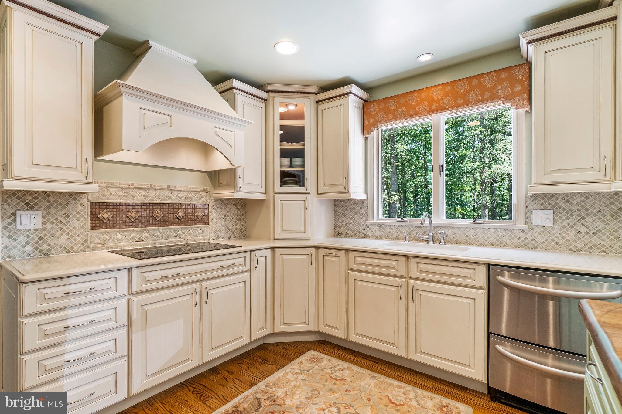 2106 Tufton Ridge Road Reisterstown, MD 21136 - Photo 13 of 41 Carrera Marble Countertops with Induction Stove