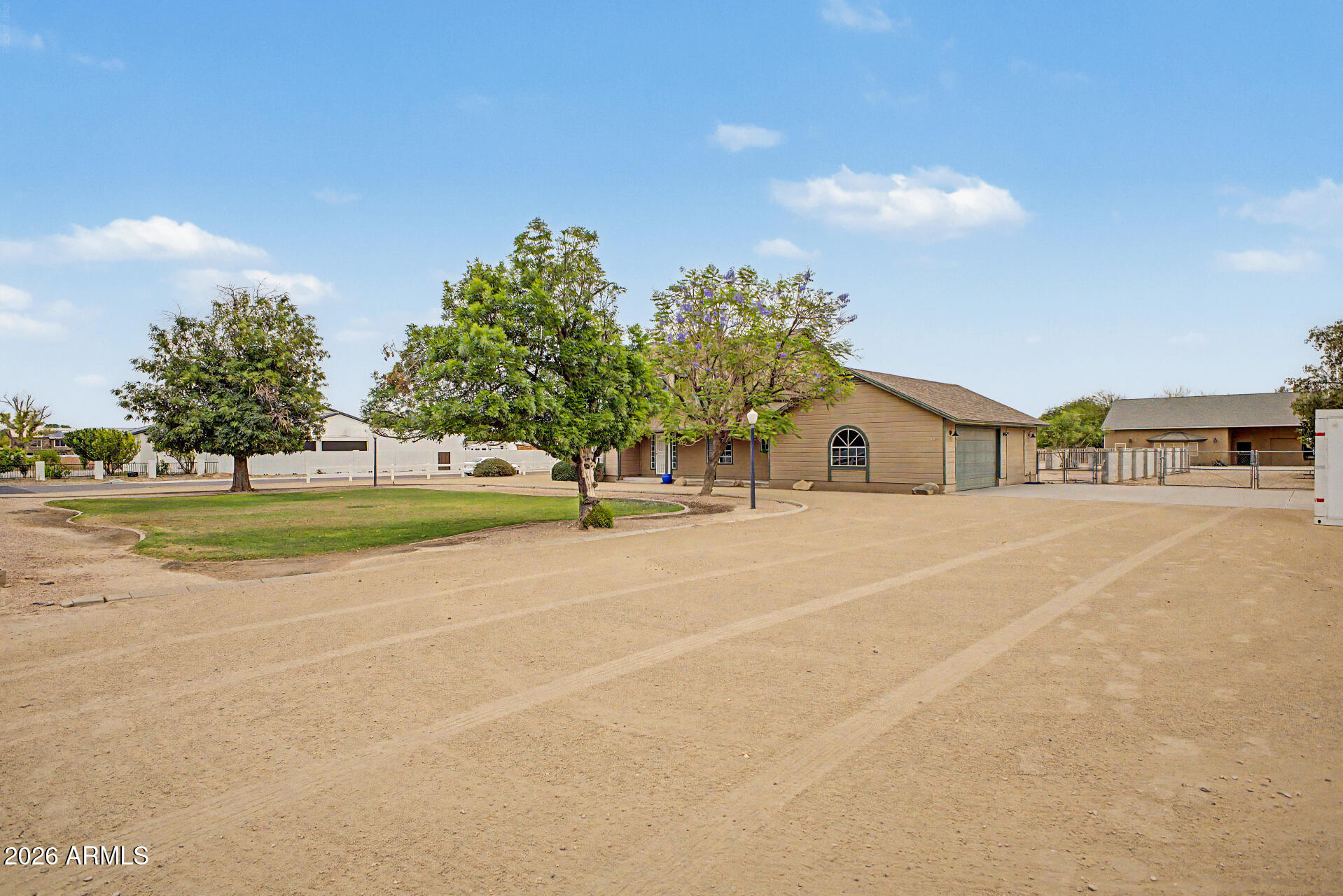 8807 West Williams Road Peoria, AZ 85383 - Photo 2 of 62 04-Williams