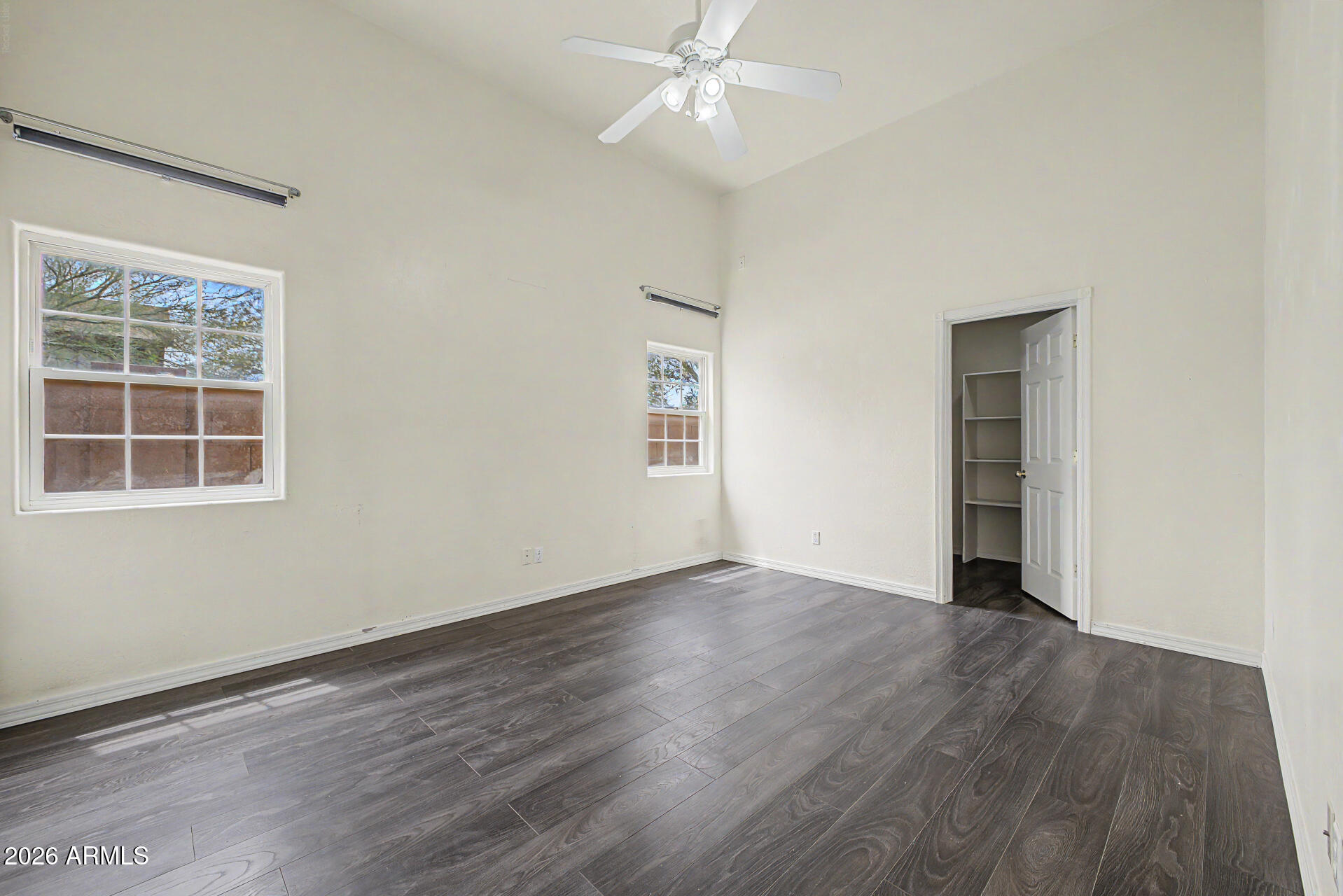 8807 West Williams Road Peoria, AZ 85383 - Photo 39 of 62 Backhouse Bed