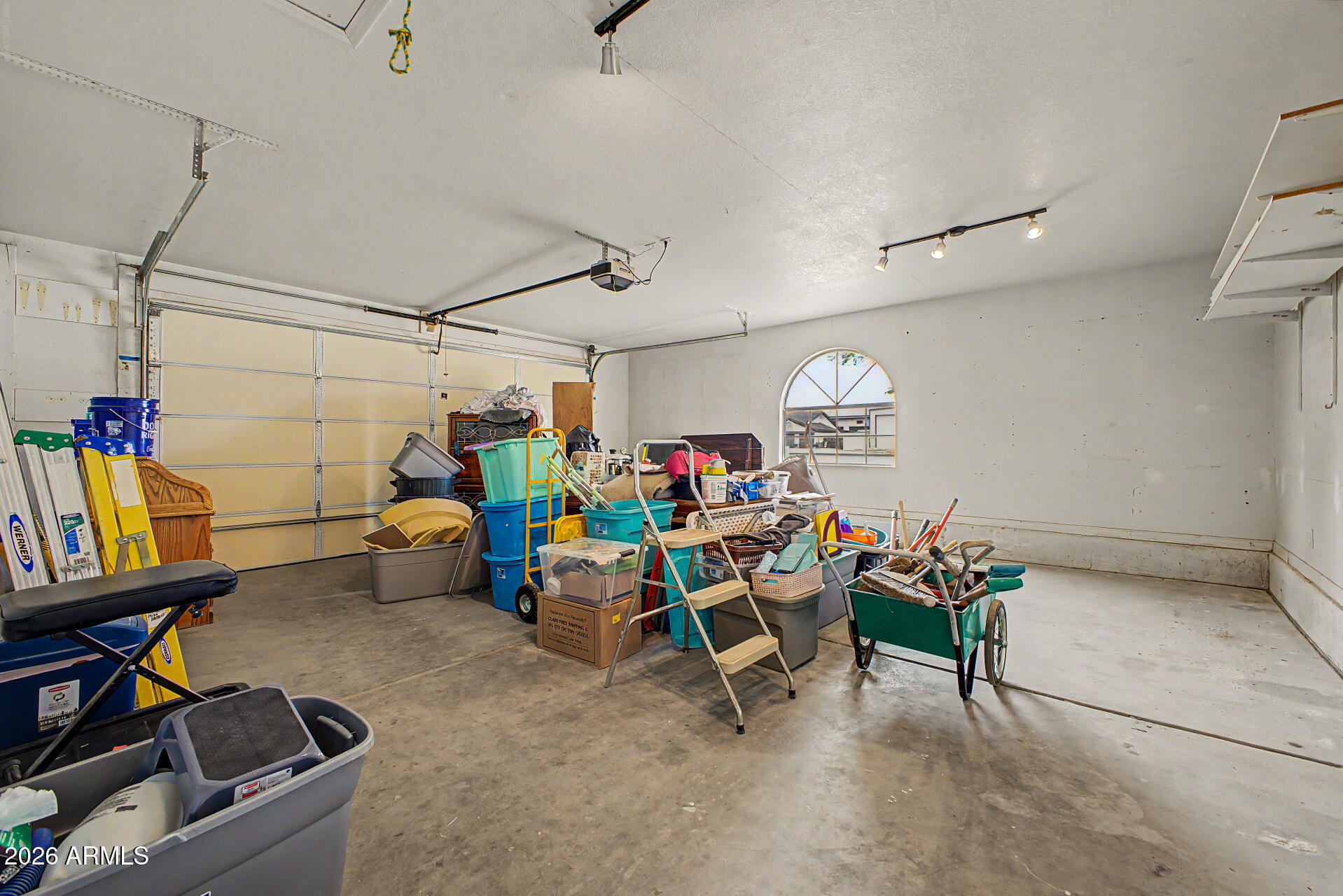 8807 West Williams Road Peoria, AZ 85383 - Photo 43 of 62 garage