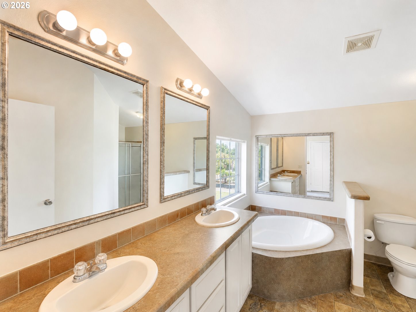 916 Southwest Isaac Avenue Pendleton, OR 97801 - Photo 13 of 21