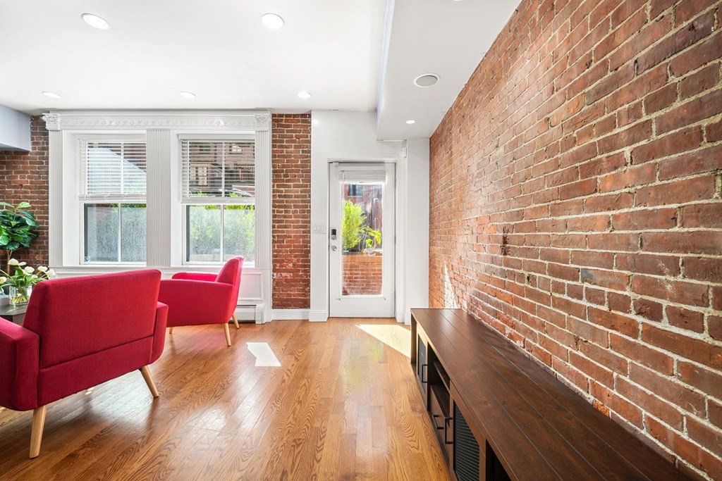 169 Beacon Street, Unit B4 Boston, MA 02116 - Photo 8 of 15