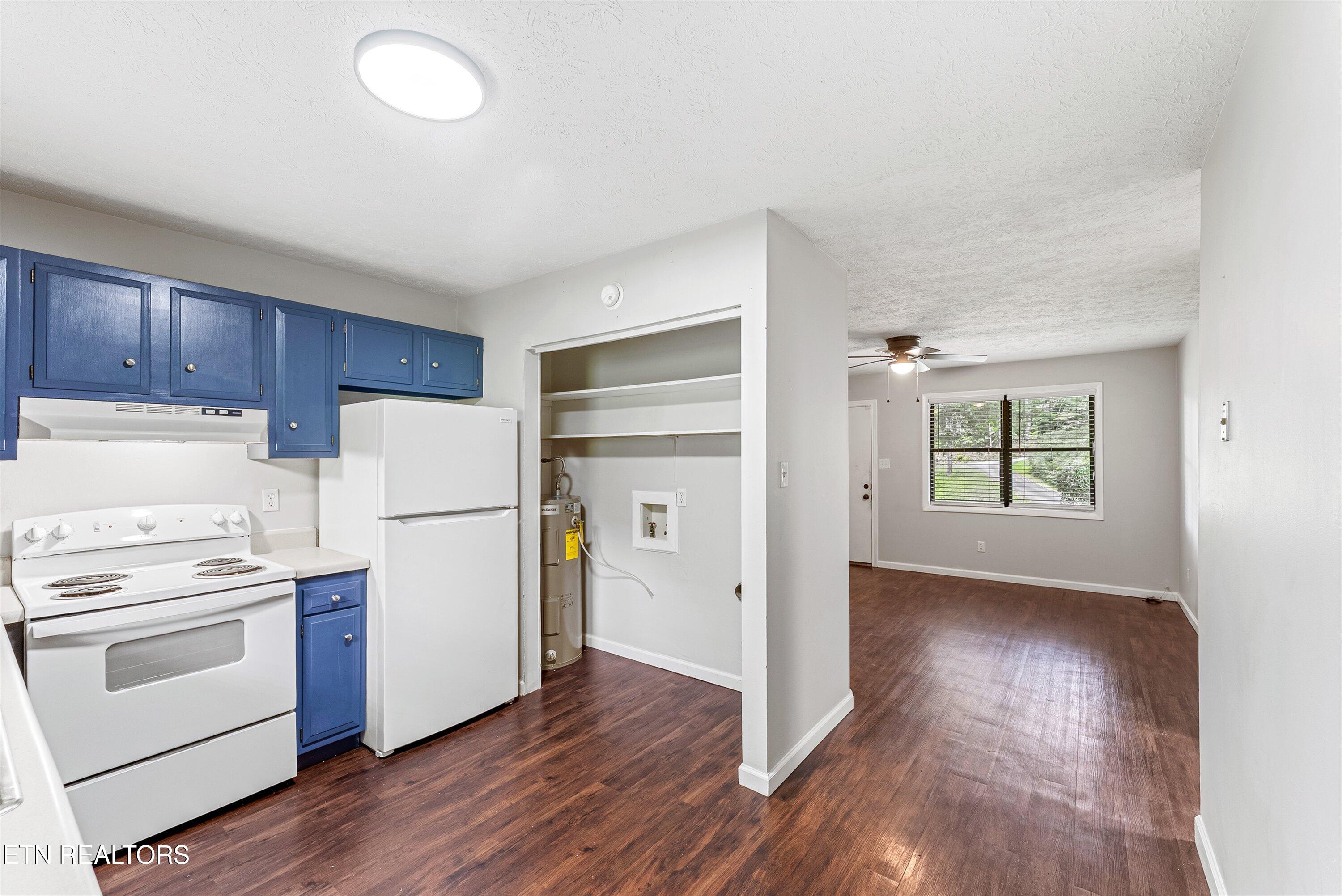 712 Cooper Road, Unit A Strawberry Plains, TN 37871 - Photo 13 of 33 16-Kitchen A5