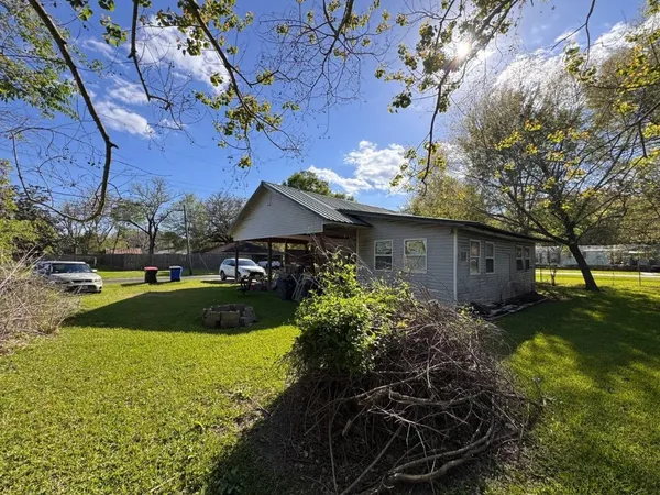 $79,000 | 875 South Ann Street, Sour Lake, TX 77659