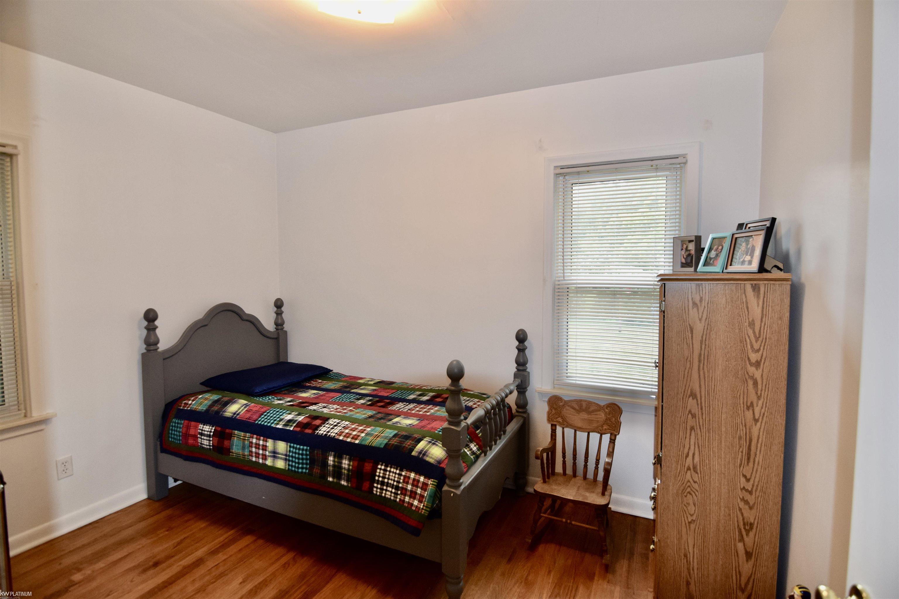 54714 Ridge Road New Baltimore, MI 48047 - Photo 10 of 24 50083874-19.JPG