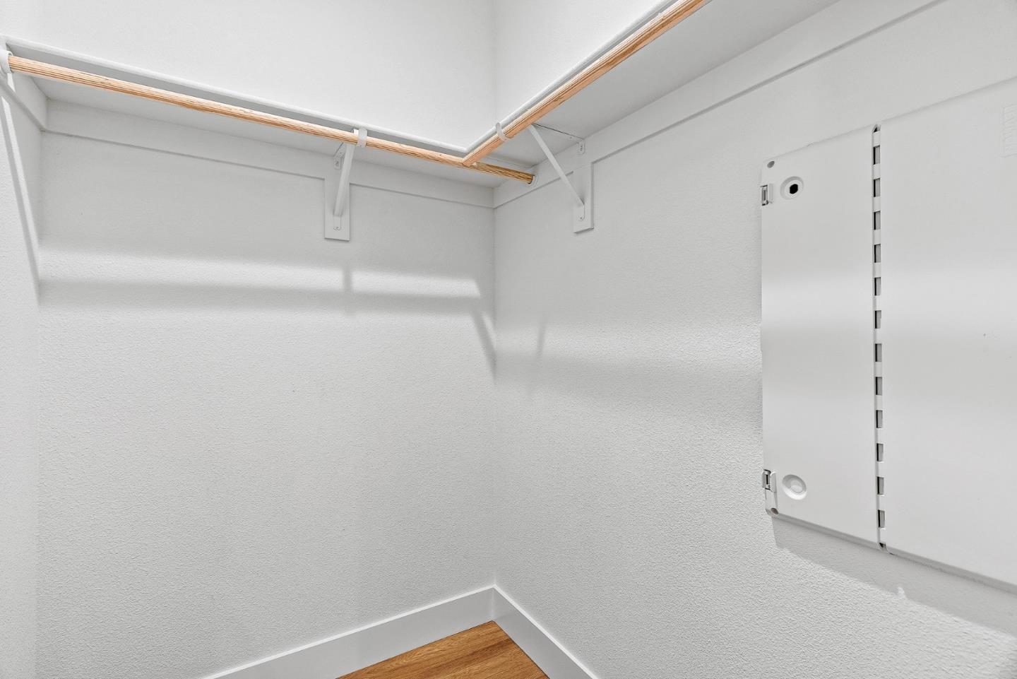 943 Woodside Road Redwood City, CA 94061 - Photo 17 of 19 a view of small space