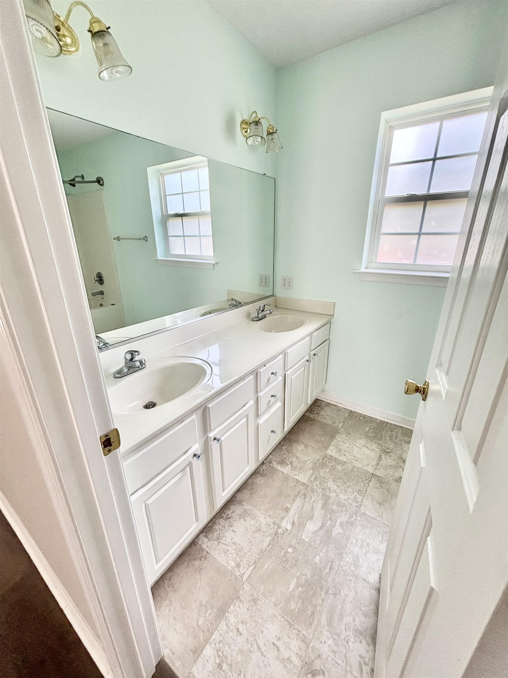 2400 Monroe Street Waynesboro, VA 22980 - Photo 17 of 23