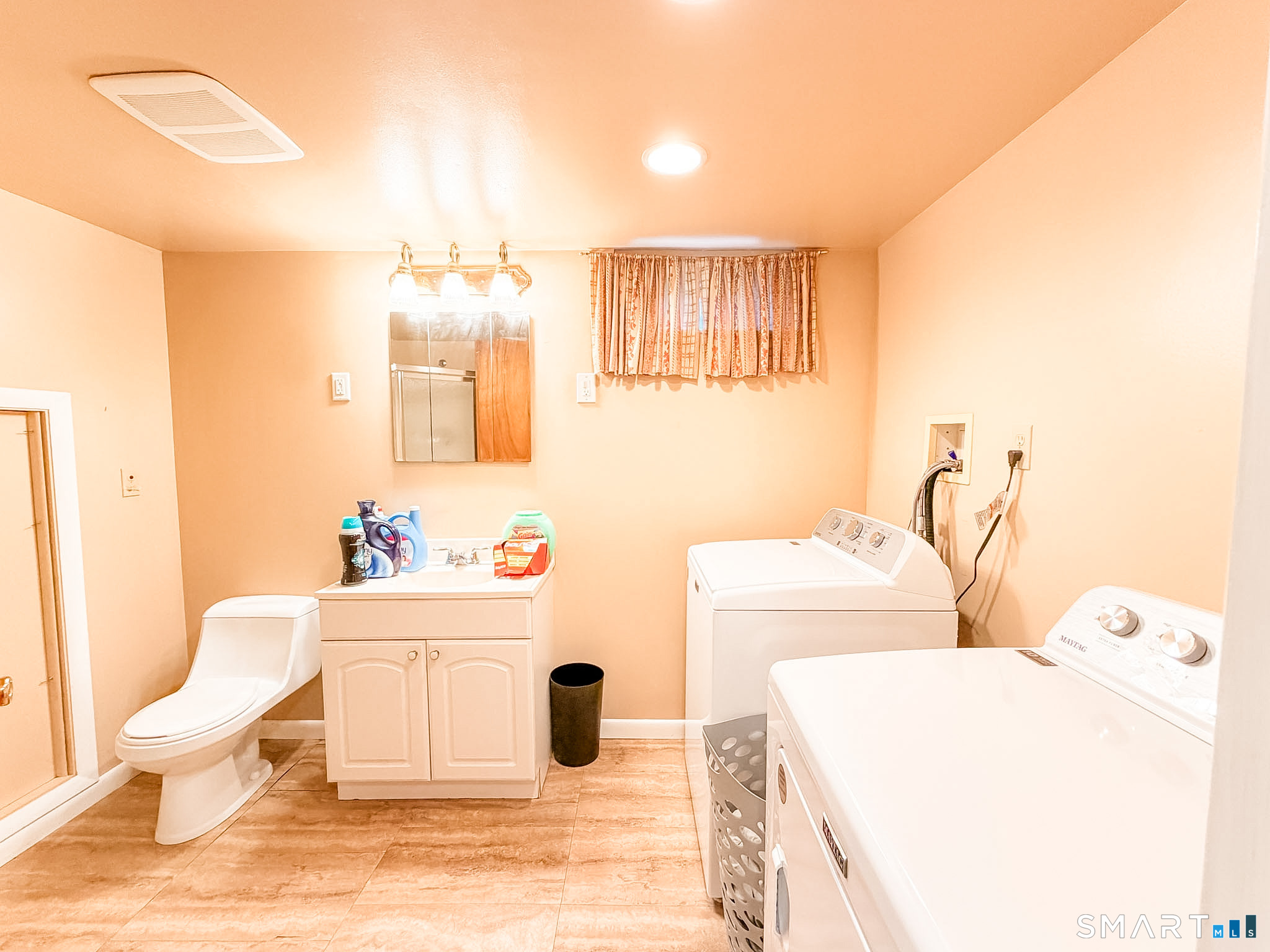 160 Dunham Street Norwich, CT 06360 - Photo 19 of 26