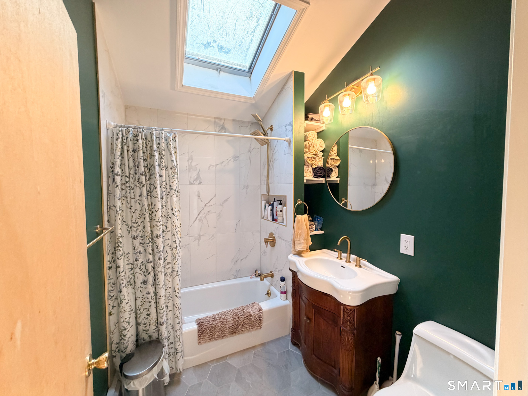 160 Dunham Street Norwich, CT 06360 - Photo 4 of 26