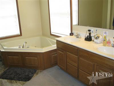 4725 East 100 South Decatur, IN 46733 - Photo 5 of 30
