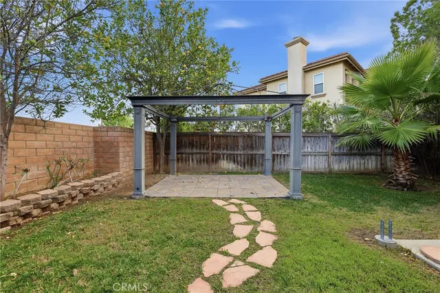 $5,000 | 8220 Chamberlain, Reseda, CA 91335