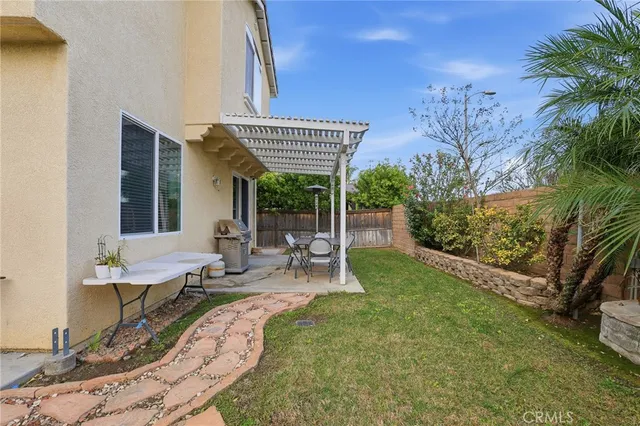 $5,000 | 8220 Chamberlain, Reseda, CA 91335