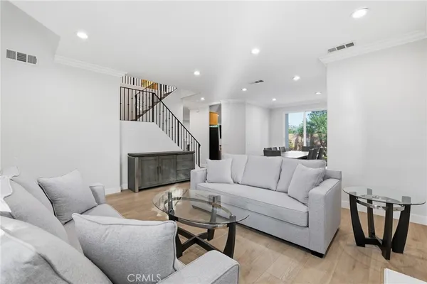 $5,000 | 8220 Chamberlain, Reseda, CA 91335
