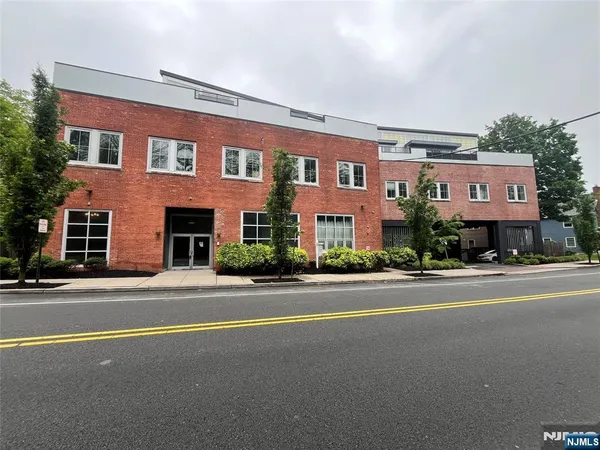 $2,900 | 10 Ford Avenue, Morristown, NJ 07960