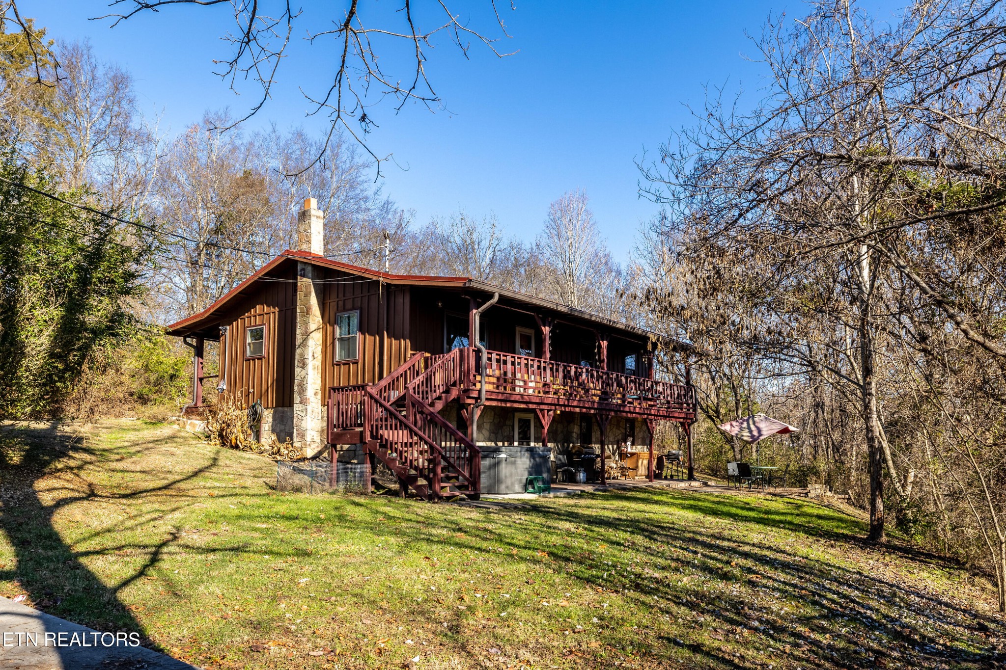 1304 Matthews Hollow Road Sevierville, TN 37876 - Photo 2 of 45 Gallery Image 2