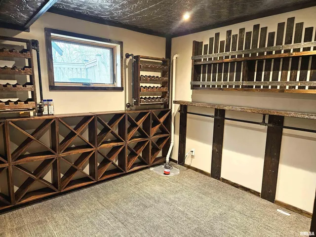 $329,000 | 1077 Knox Road 500 East, Galesburg, IL 61401