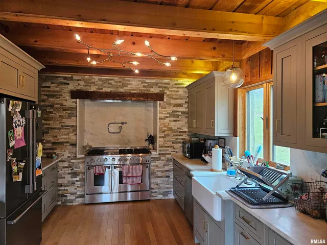 $329,000 | 1077 Knox Road 500 East, Galesburg, IL 61401