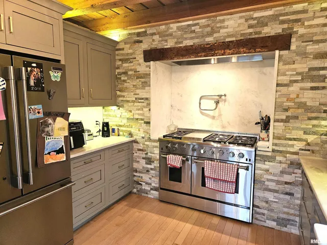 $329,000 | 1077 Knox Road 500 East, Galesburg, IL 61401