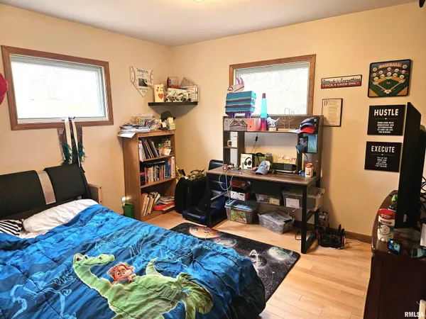 $329,000 | 1077 Knox Road 500 East, Galesburg, IL 61401