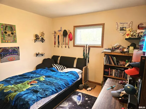 $329,000 | 1077 Knox Road 500 East, Galesburg, IL 61401