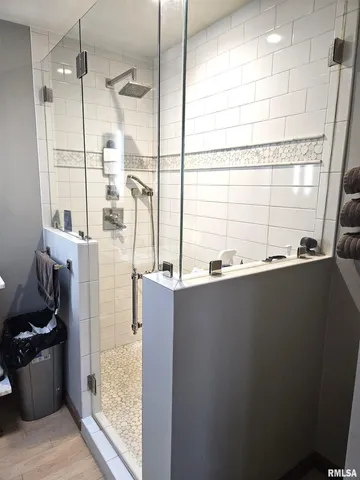 $329,000 | 1077 Knox Road 500 East, Galesburg, IL 61401