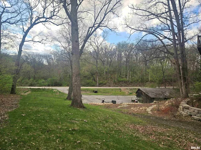 $329,000 | 1077 Knox Road 500 East, Galesburg, IL 61401