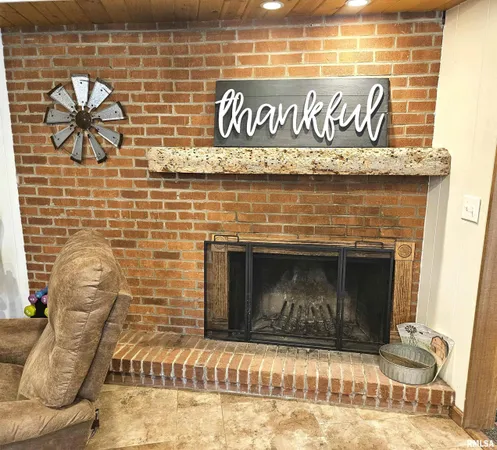$329,000 | 1077 Knox Road 500 East, Galesburg, IL 61401