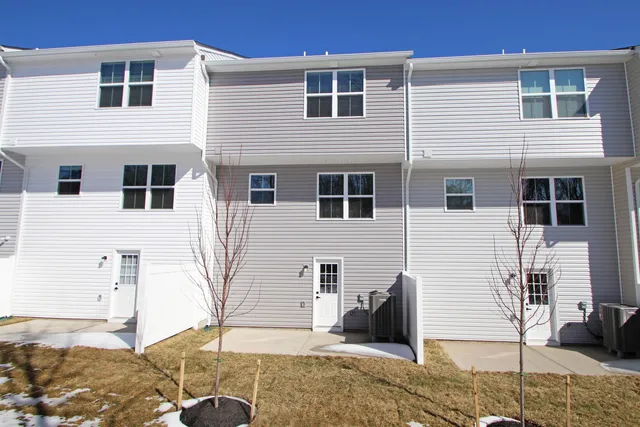 $2,050 | 2878 Orchard Ridge Lane, Harrisonburg, VA 22801