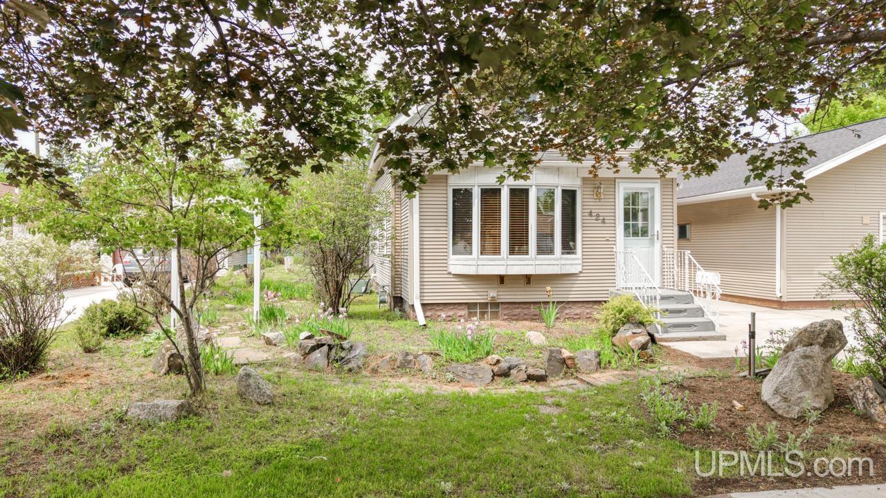 424 Maple Street Kingsford, MI 49802 - Photo 24 of 37