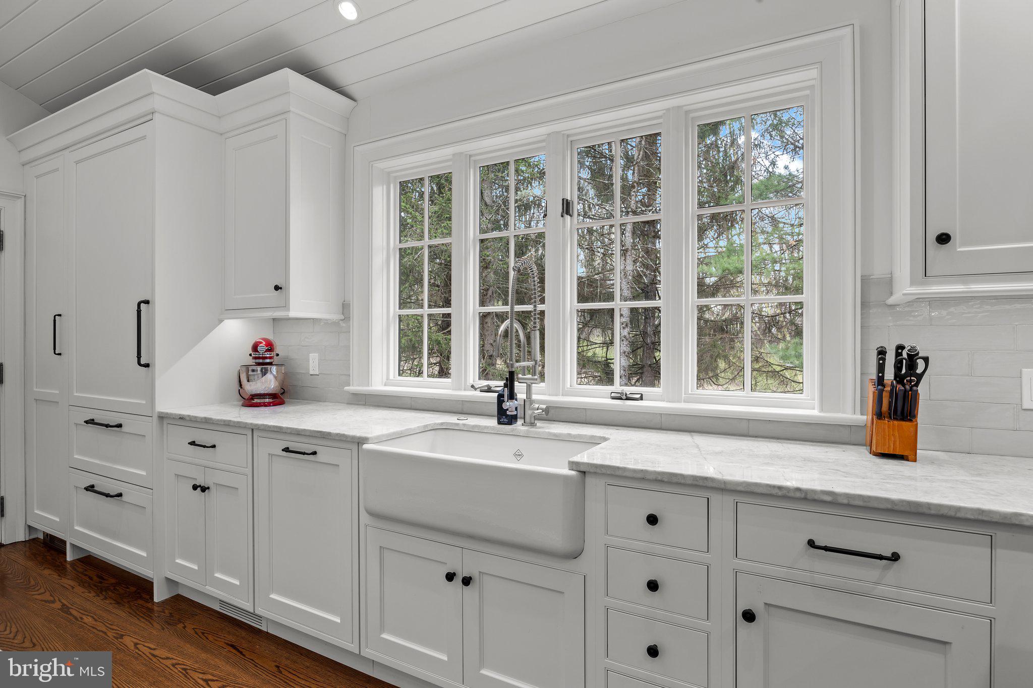 6068 Stoney Hill Road New Hope, PA 18938 - Photo 20 of 117 Light Drenched Chef's Kitchen
