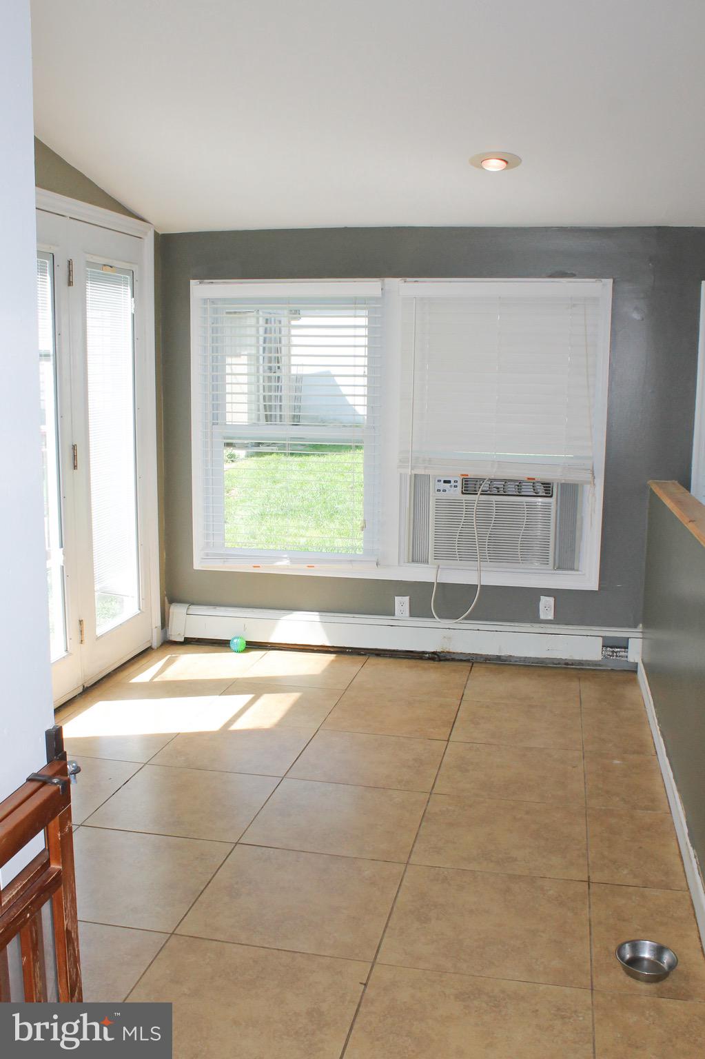 9228 Andover Road Philadelphia, PA 19114 - Photo 9 of 40 Gallery Image 9