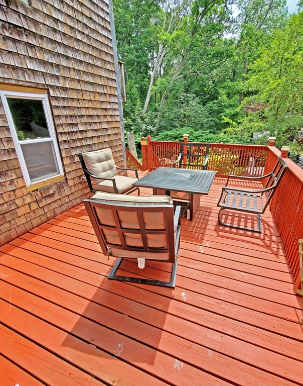 47 Border Road Holbrook, MA 02343 - Photo 3 of 27