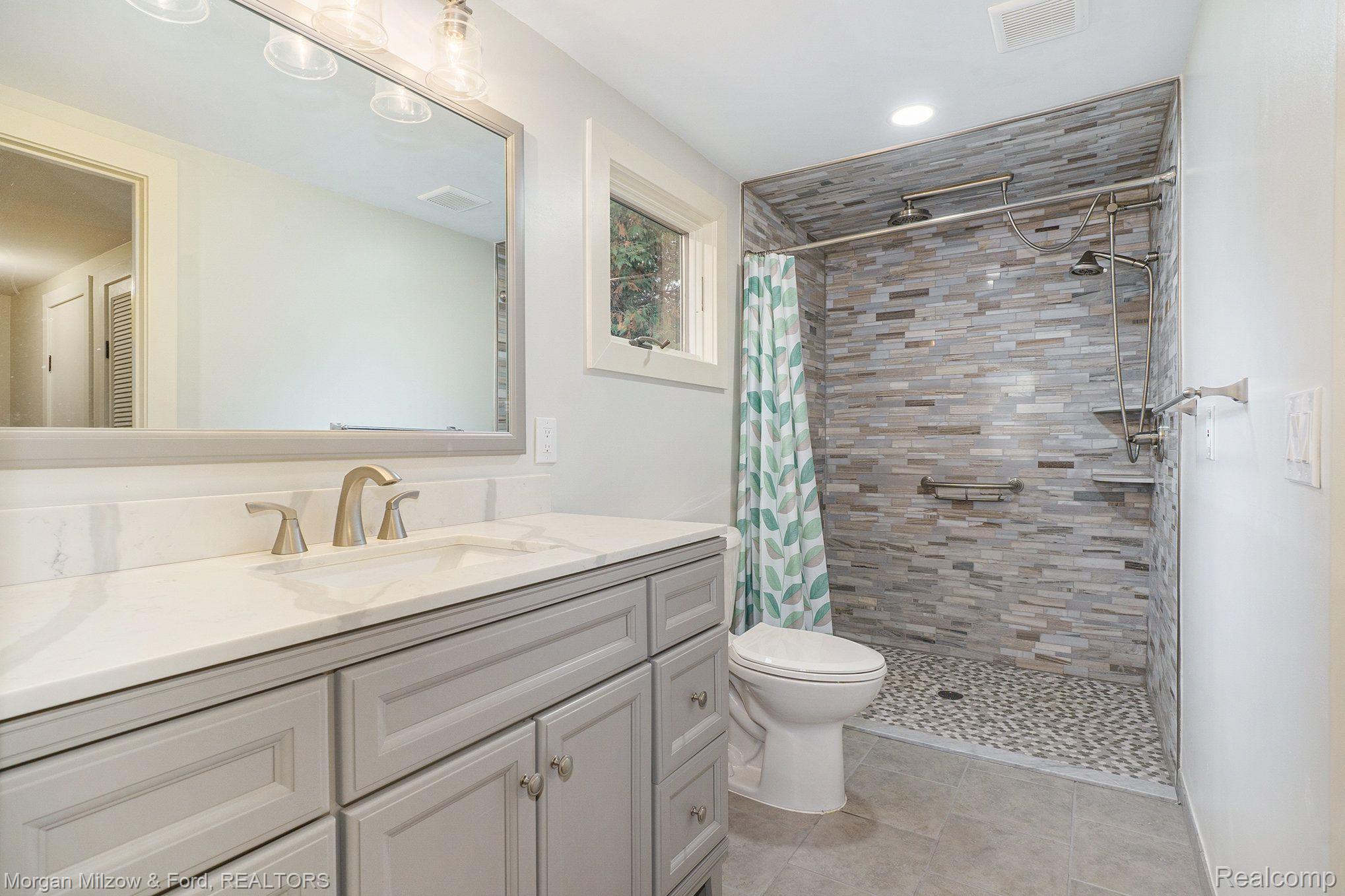 6387 Shappie Road Clarkston, MI 48348 - Photo 14 of 42 Second floor renovated bath