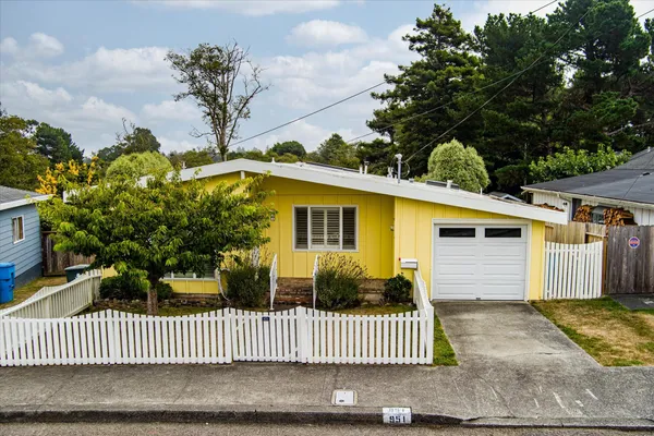 $425,000 | 951 Dowler Drive, Eureka, CA 95501