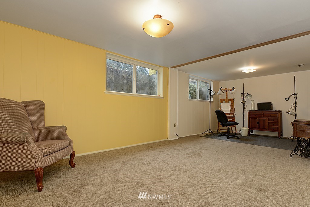 10414 Northeast 198th Street Bothell, WA 98011 - Photo 16 of 21 Gallery Image 16
