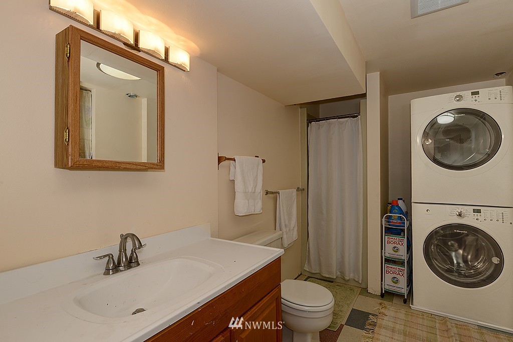 10414 Northeast 198th Street Bothell, WA 98011 - Photo 18 of 21 Gallery Image 18