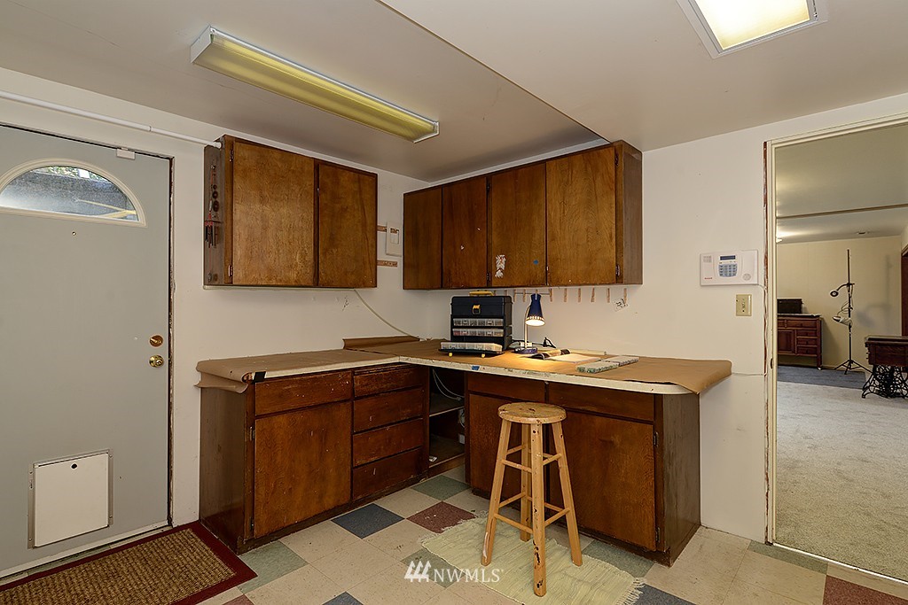 10414 Northeast 198th Street Bothell, WA 98011 - Photo 19 of 21 Gallery Image 19