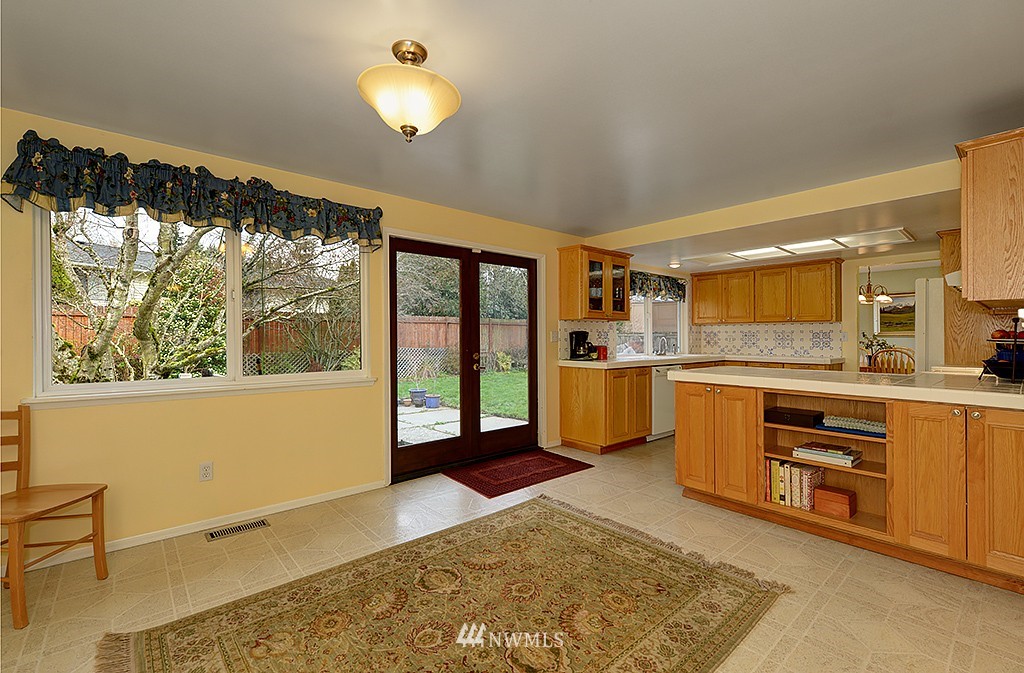 10414 Northeast 198th Street Bothell, WA 98011 - Photo 8 of 21 Gallery Image 8