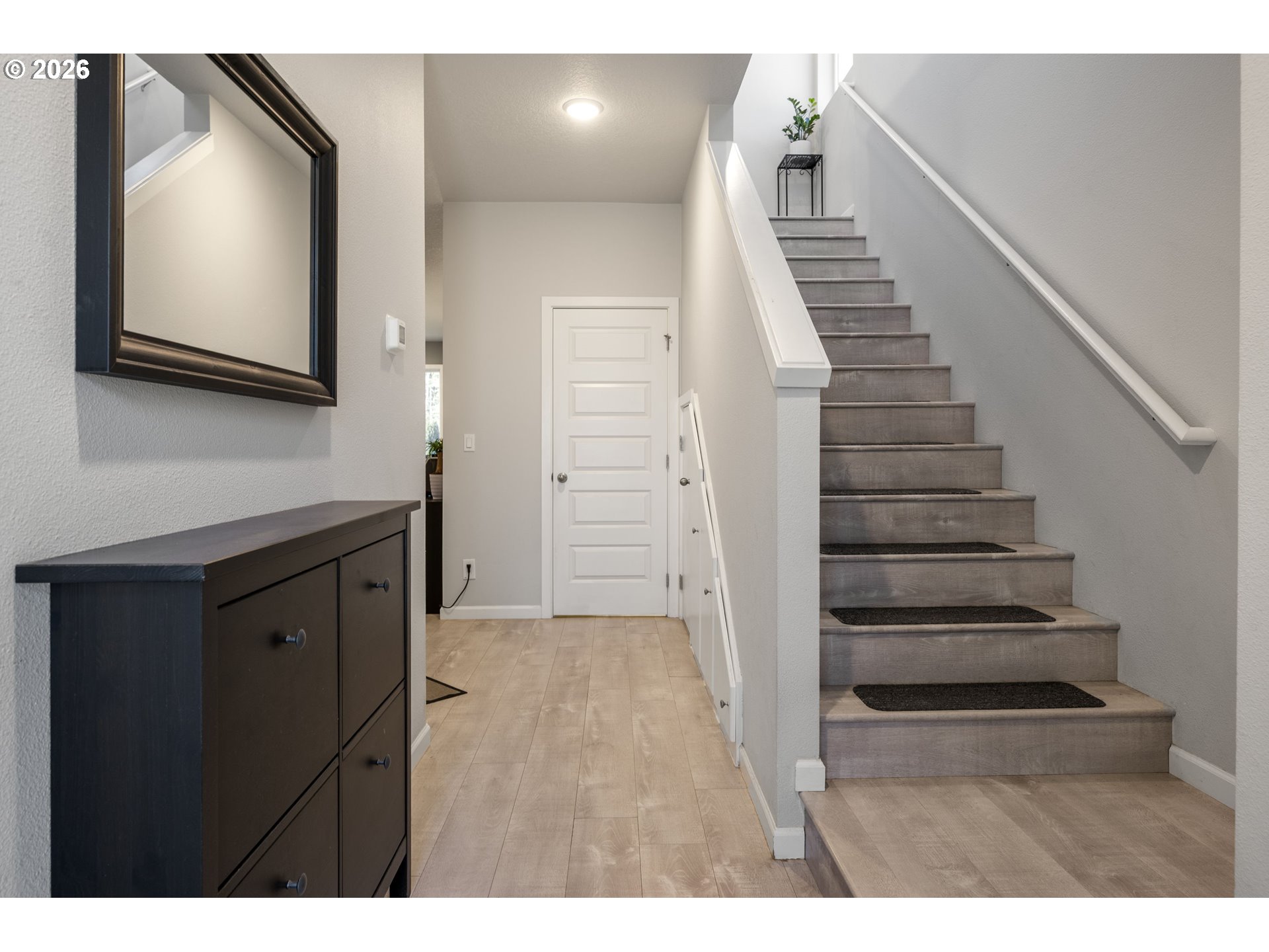 18529 Southwest Bluebird Lane Beaverton, OR 97003 - Photo 7 of 42 Staircase