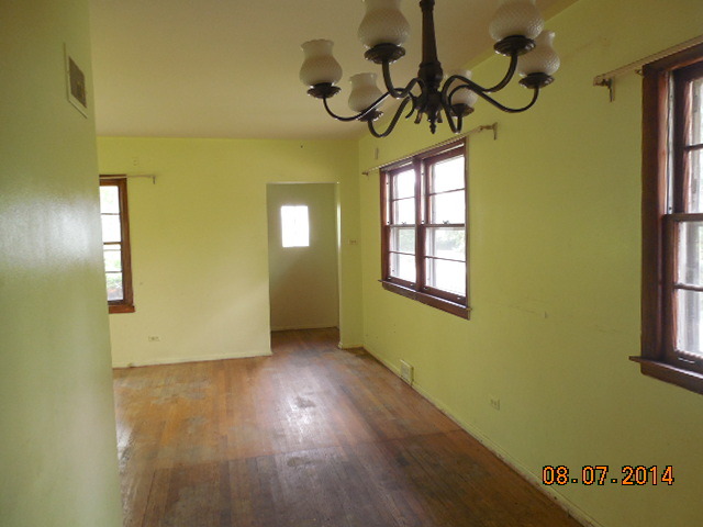 5-s074 Karns Road Lisle, IL 60532 - Photo 6 of 18 a view of entryway with windows