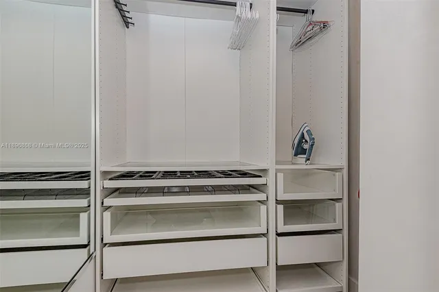 $6,700 | 2301 Collins Avenue, Unit 1211, Miami Beach, FL 33139