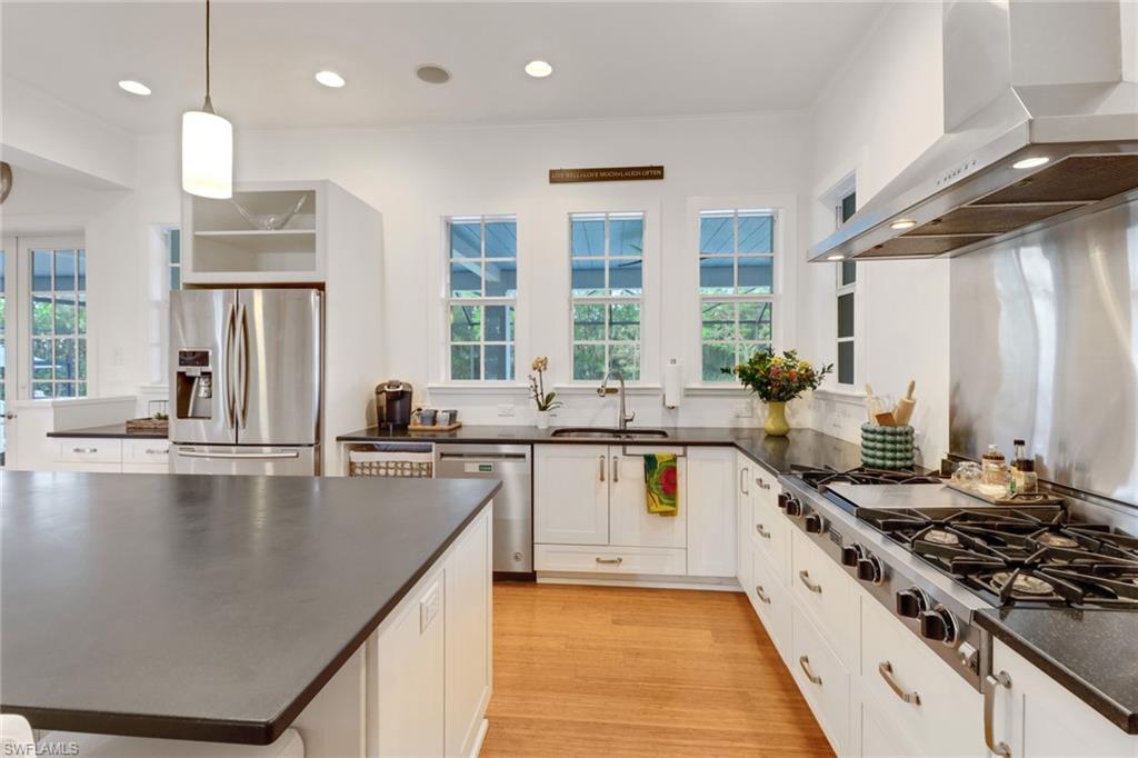 65 Mahogany Drive Naples, FL 34108 - Photo 11 of 47