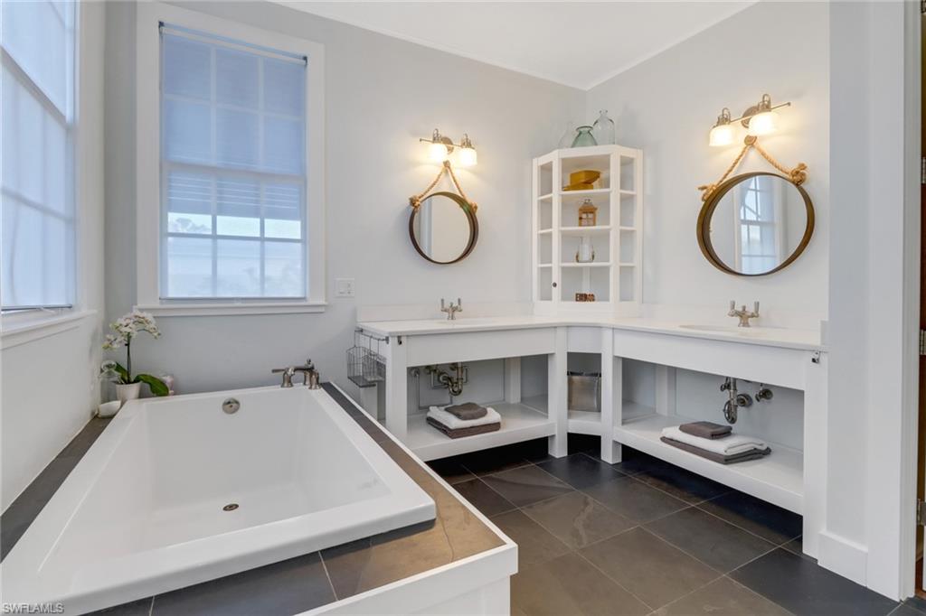 65 Mahogany Drive Naples, FL 34108 - Photo 19 of 47