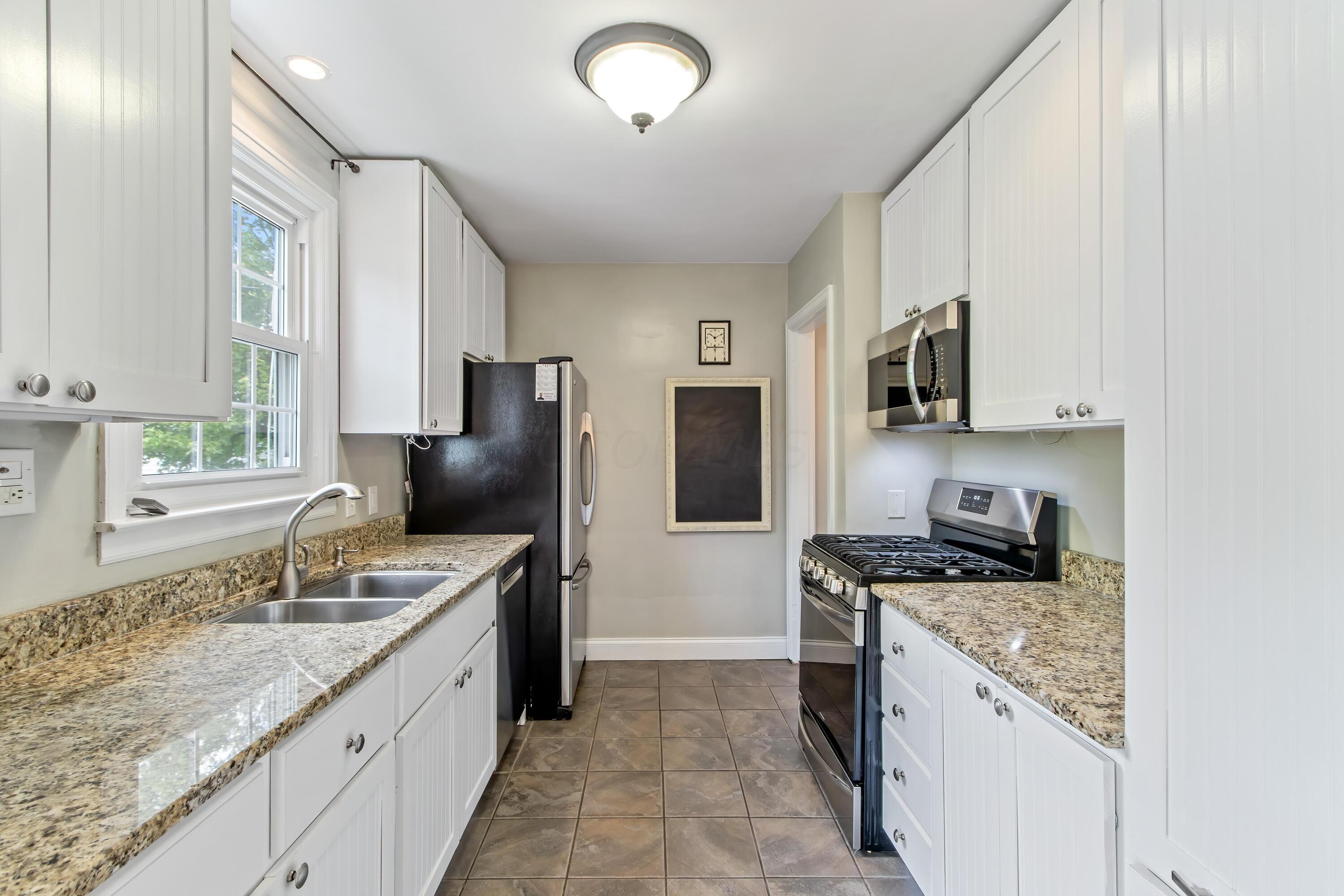 540 Fallis Road Columbus, OH 43214 - Photo 11 of 28 540 Fallis Road-12.jpg-FULL
