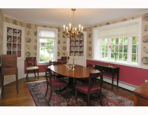 35 Sunset Road Bristol, RI 02809 - Photo 8 of 12 Dining Room.